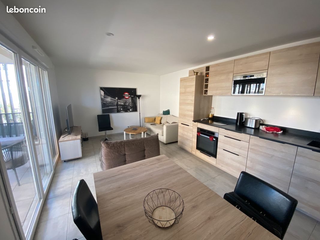 Appartement à louer, 67m², Meyreuil