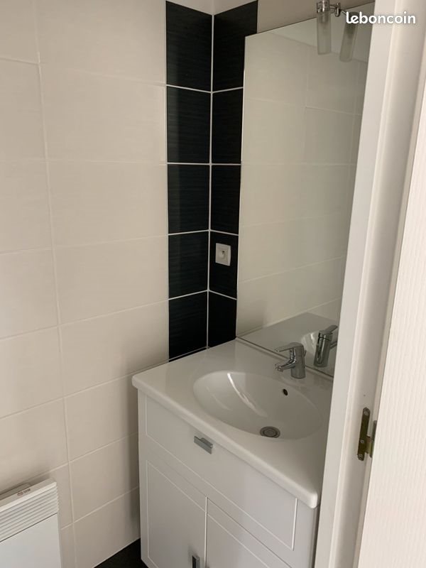 Appartement à louer, 29m², Péaule