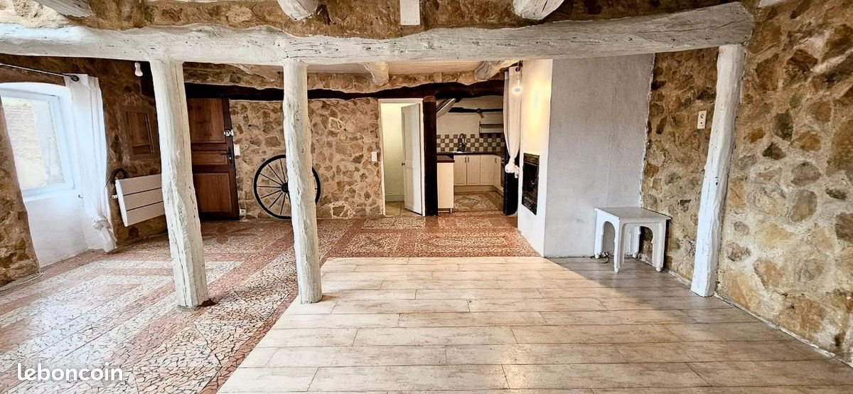 Appartement à louer, 50m², Brue-Auriac