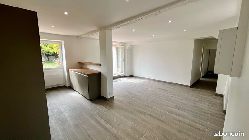 Appartement à louer, 80m², Saclay