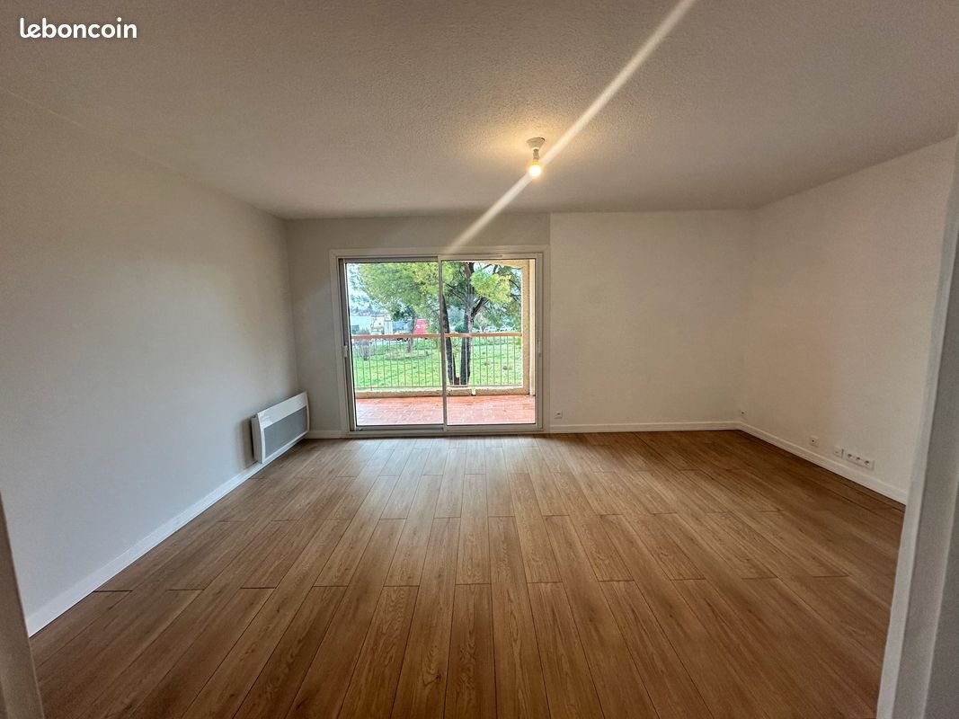 Appartement à louer, 64m², Trans-en-Provence