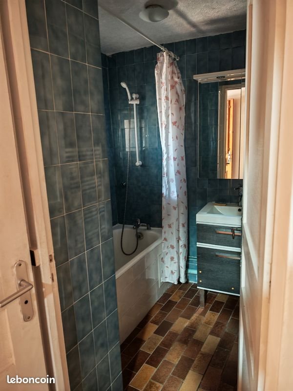 Appartement à louer, 84m², Saint-Martin-de-Queyrières