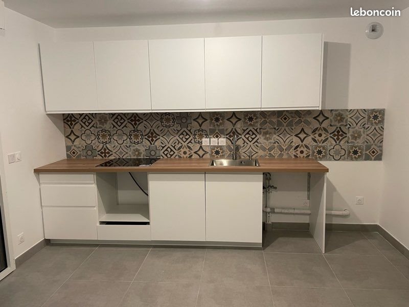 Appartement à louer, 48m², Marseille 8ème