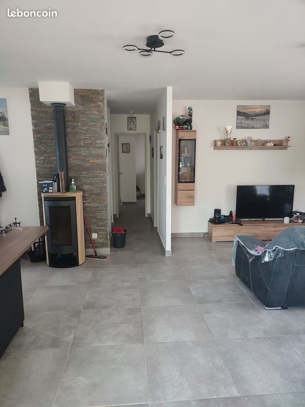Maison à louer, 89m², Signes