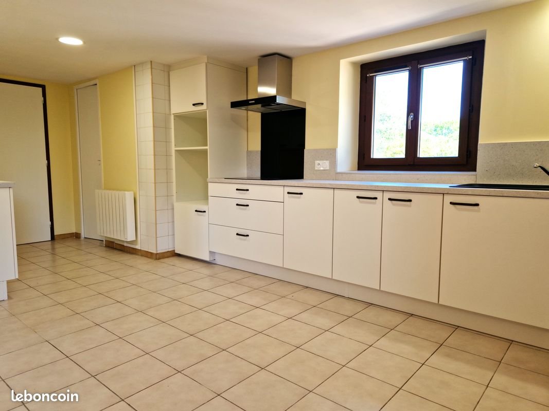 Maison à louer, 110m², Excideuil