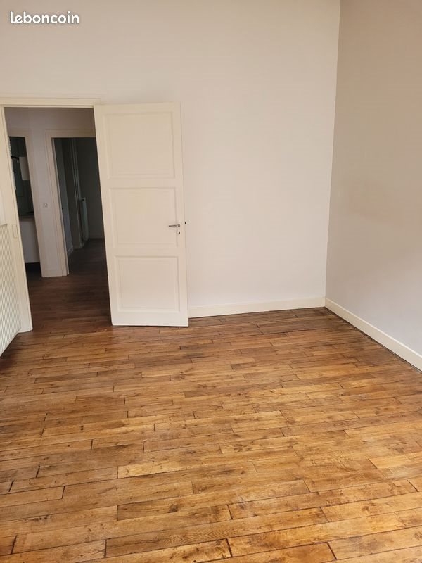 Appartement à louer, 63m², Solignac