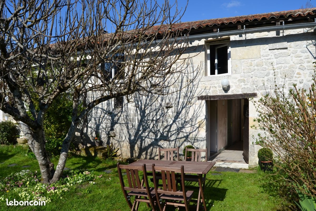 Appartement à louer, 26m², Saint-Germain-de-Lusignan