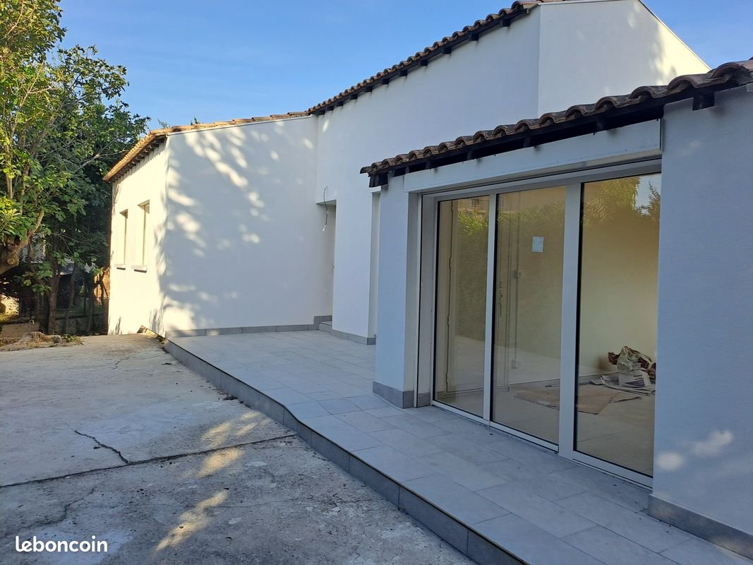 Maison à louer, 71m², Rognonas