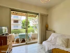 Appartement à louer, 25m², Antibes