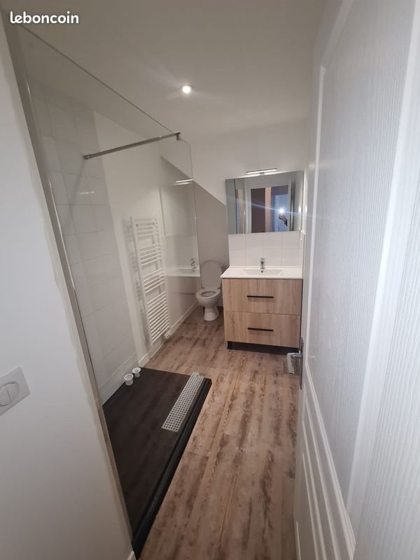 Maison à louer, 110m², Lezay
