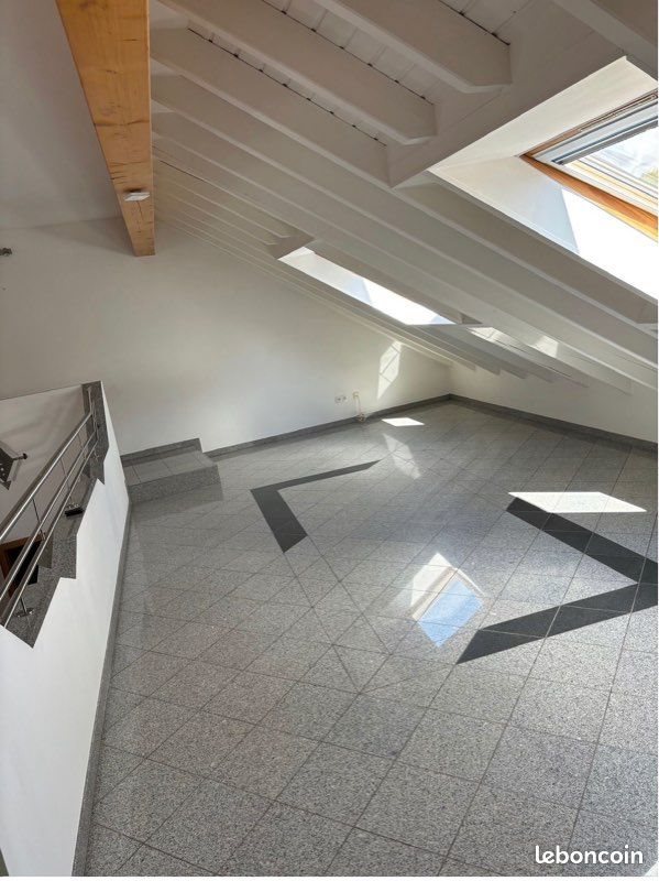 Appartement à louer, 70m², Théding