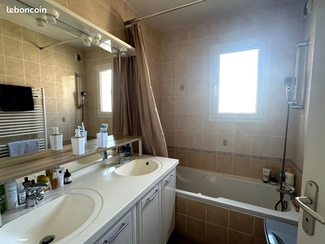 Appartement à louer, 65m², Échalas