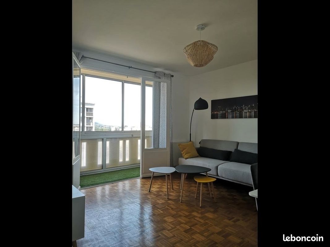 Appartement à louer, 80m², Caluire-et-Cuire