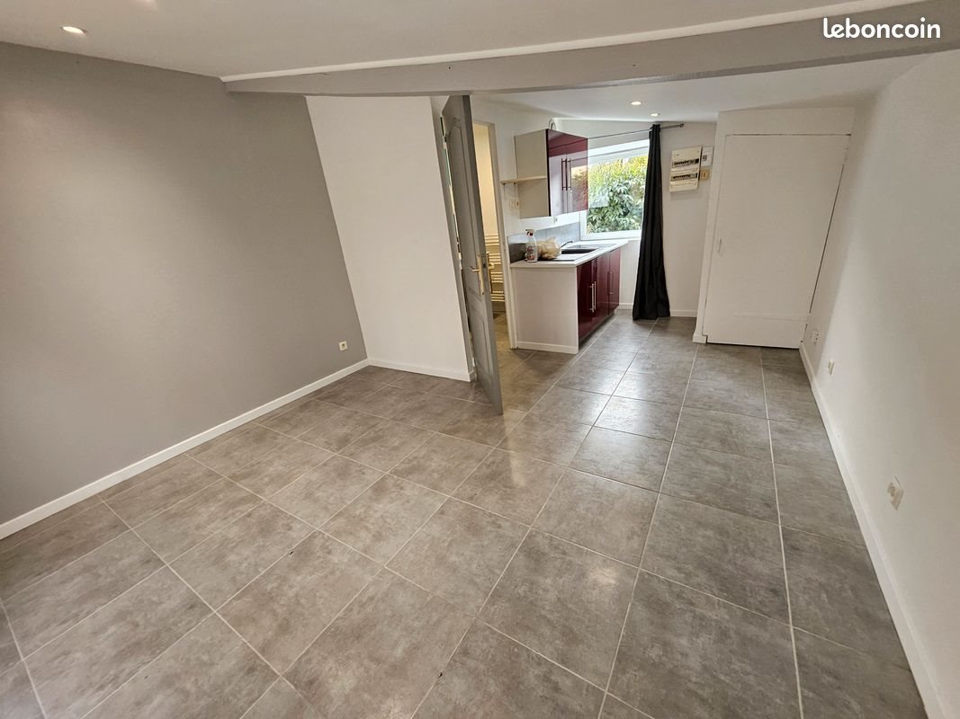 Maison à louer, 22m², Saint-Etienne-de-Montluc