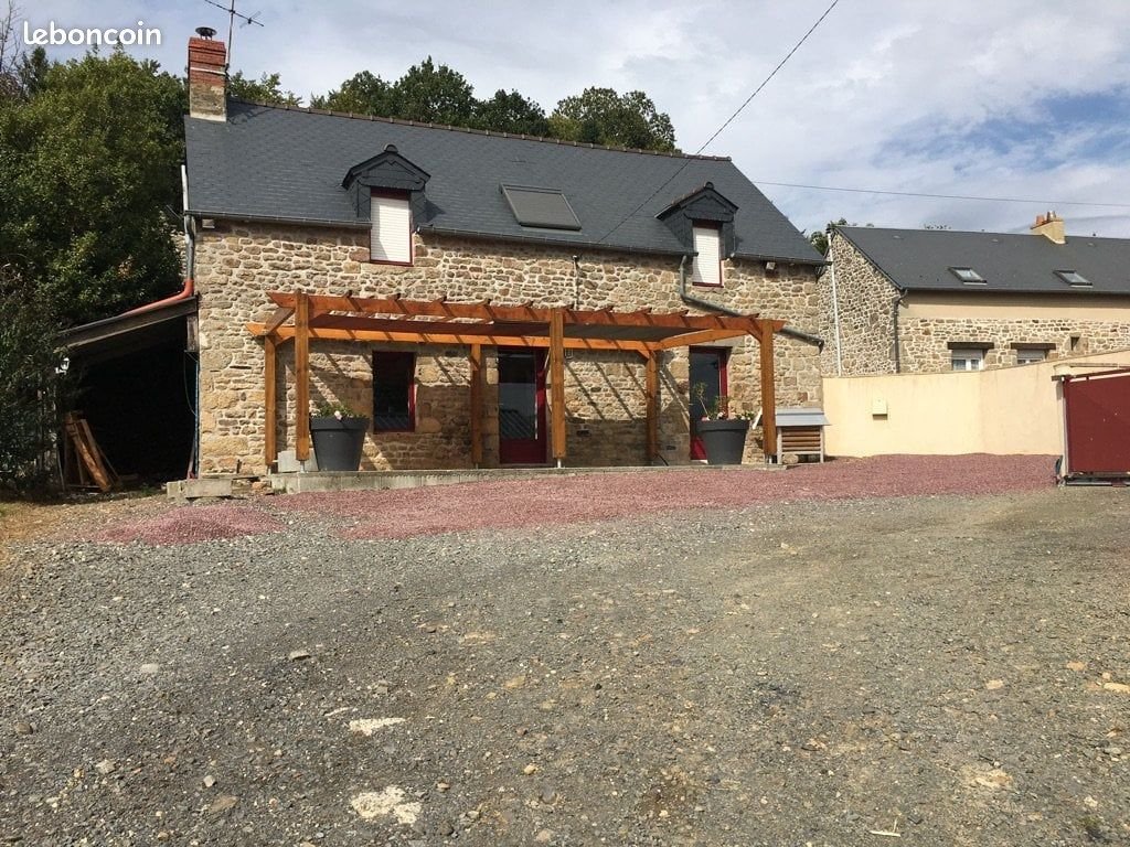 Maison à louer, 105m², Saint-Laurent-de-Terregatte