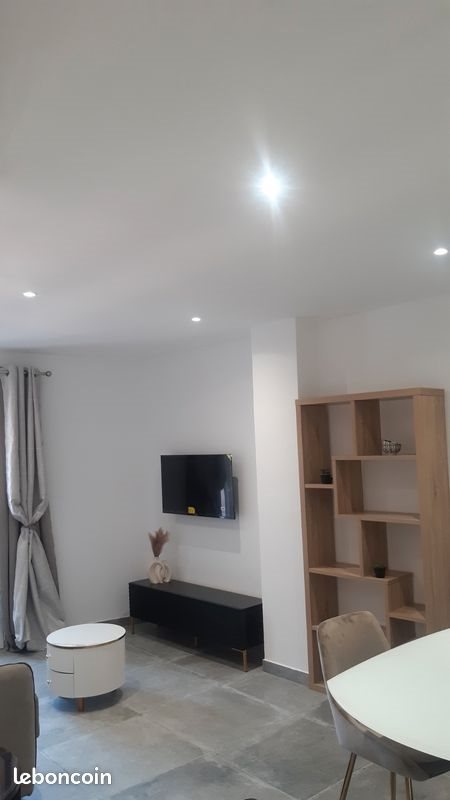 Appartement à louer, 44m², Nîmes