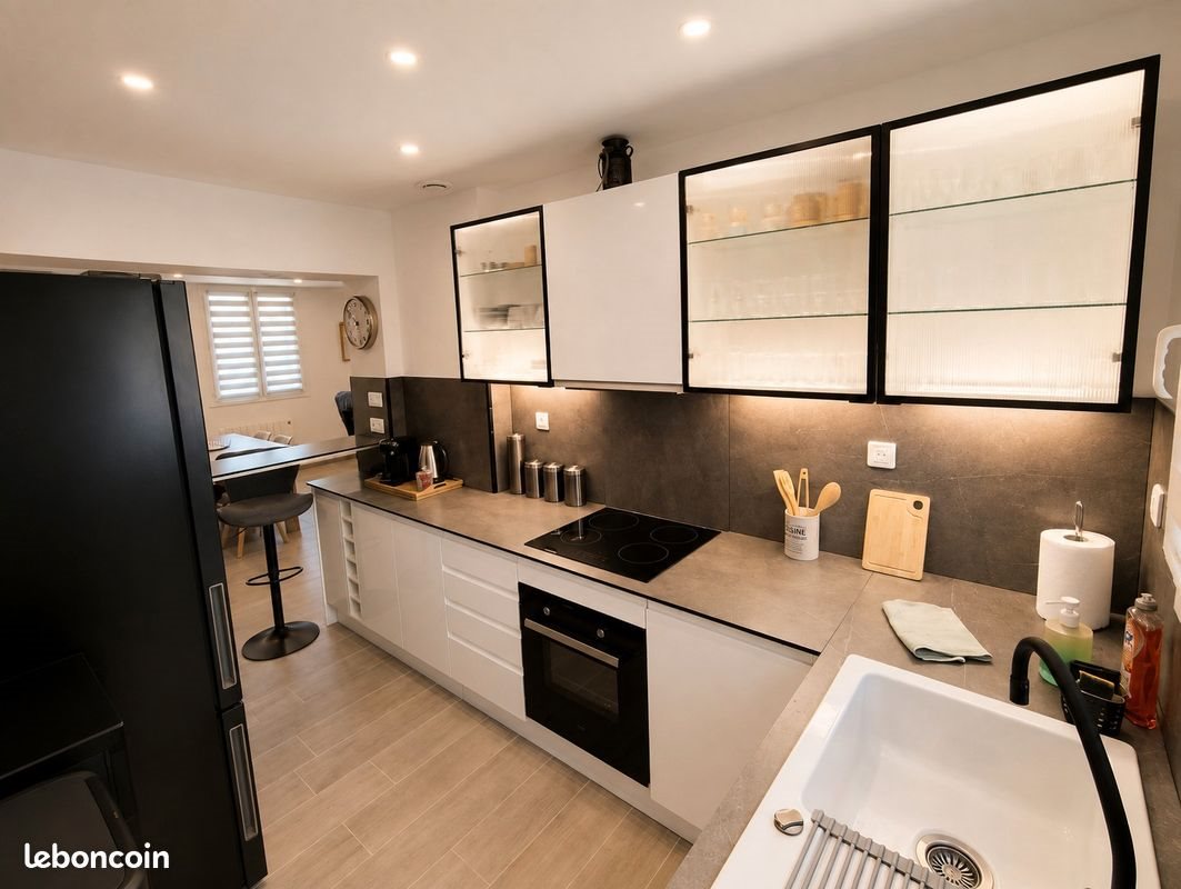 Appartement à vendre, 100m², Saint-Cyr-sur-Mer