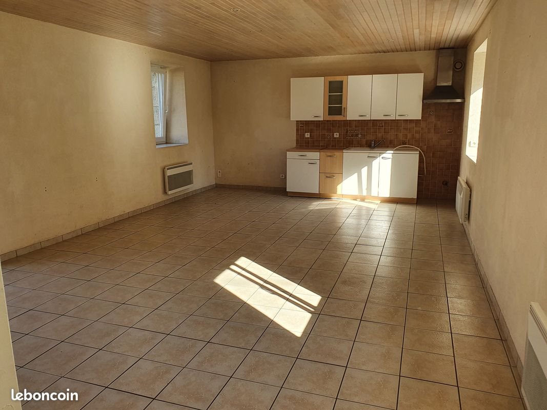 Maison à louer, 89m², Plouédern