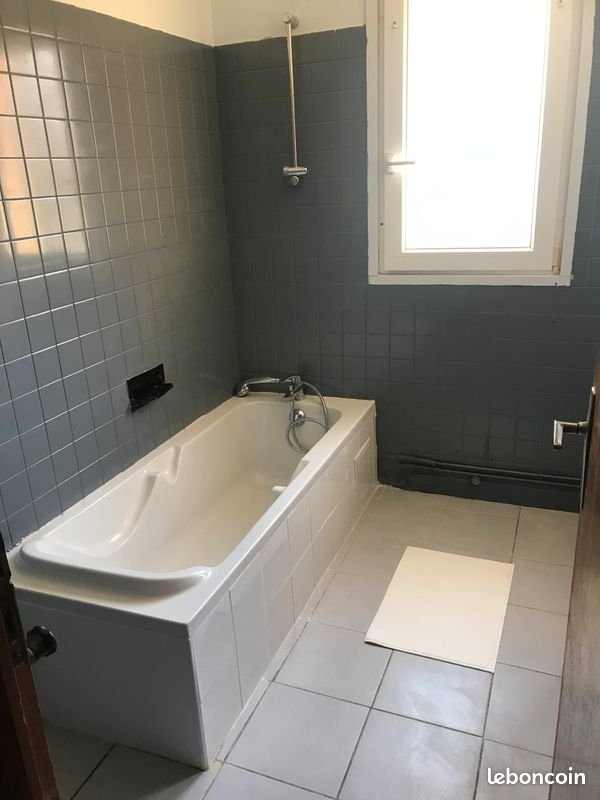 Maison à louer, 140m², Lanvéoc