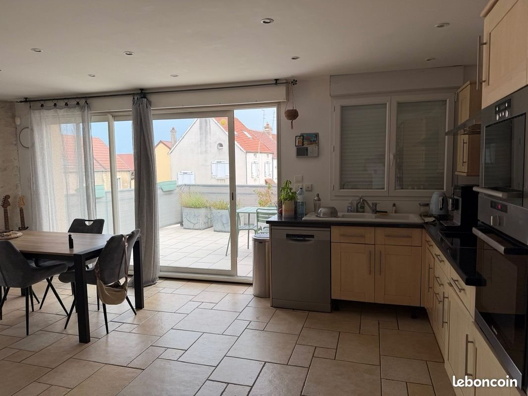 Maison à louer, 126m², Ruffey-lès-Echirey