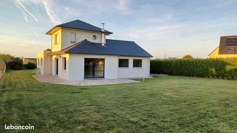 Maison à louer, 110m², Ploudalmézeau