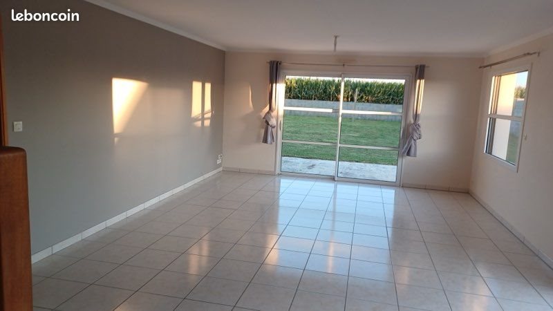 Maison à louer, 110m², Ploudalmézeau