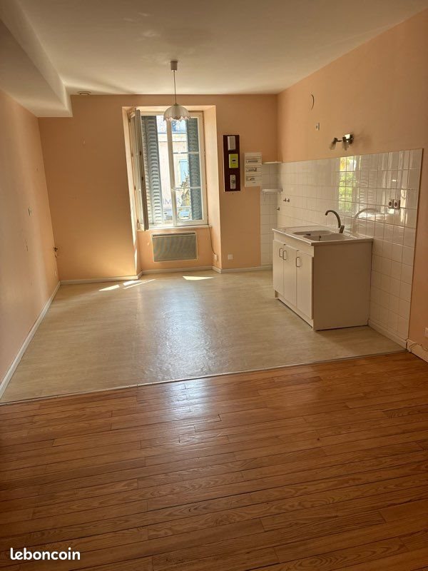 Appartement à louer, 80m², Saint-Gaultier