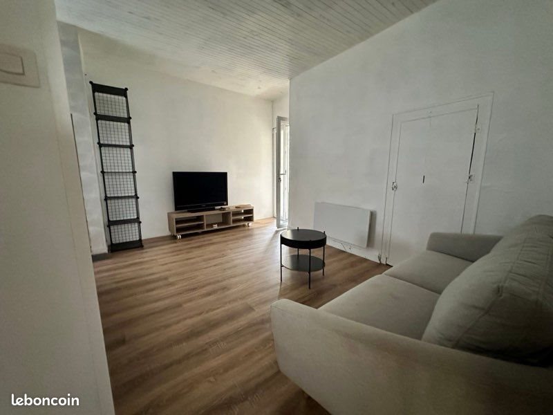 Appartement à louer, 45m², Aubenas