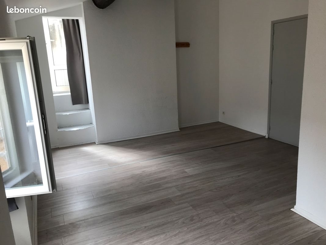 Appartement à louer, 24m², Nîmes