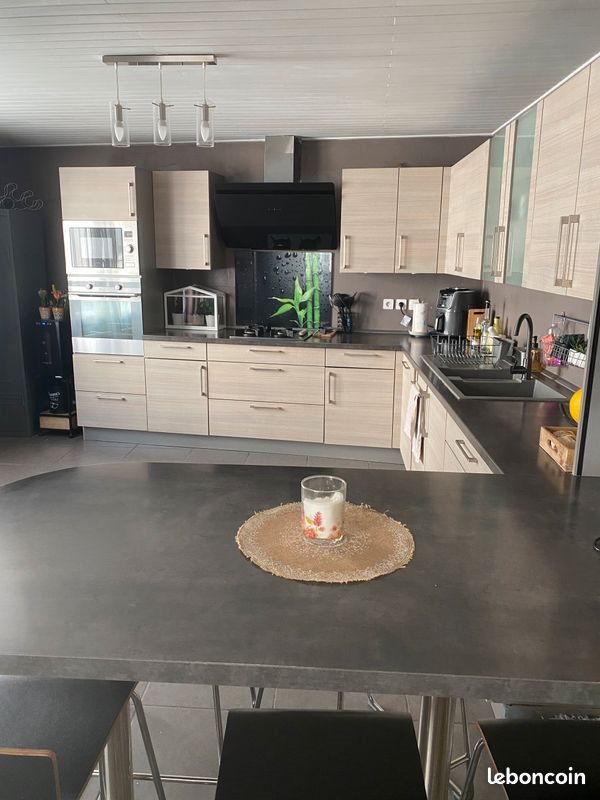 Appartement à vendre, 147m², Pierre-Bénite