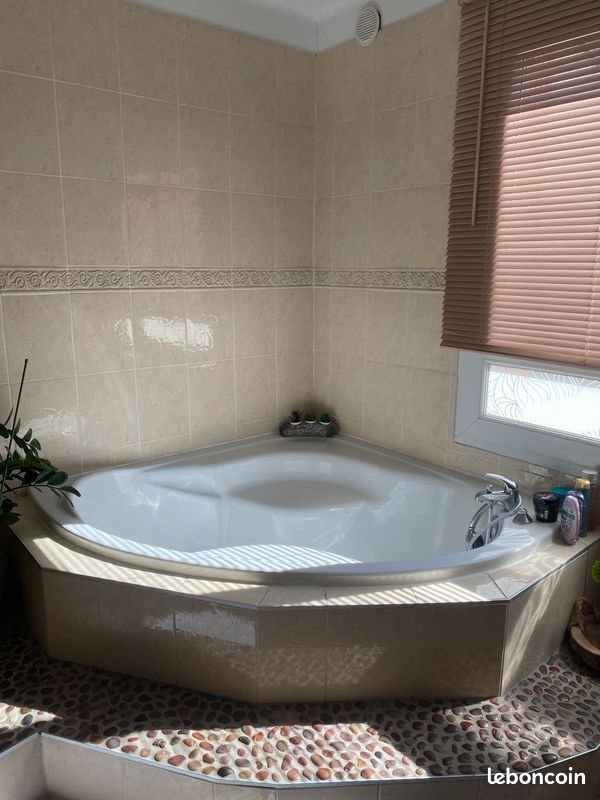 Appartement à vendre, 147m², Pierre-Bénite