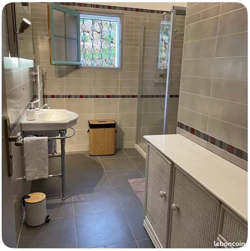 Appartement à louer, 110m², Saint-Cyr-sur-Mer