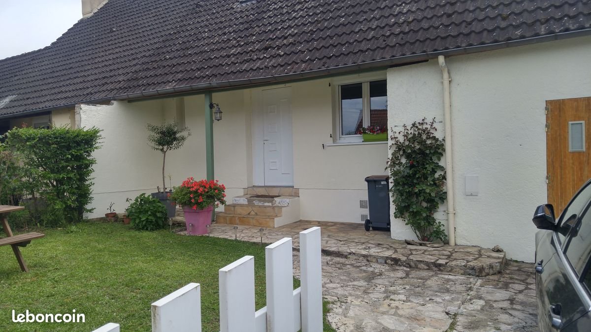Maison à louer, 80m², Pazayac
