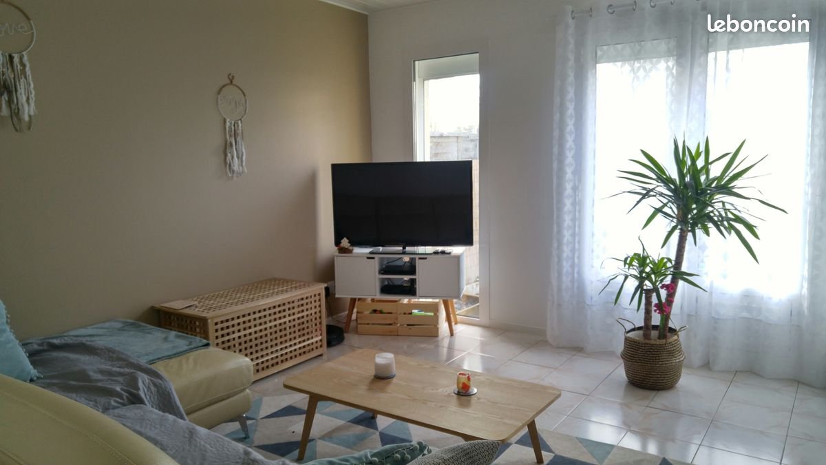 Maison à louer, 80m², Pazayac
