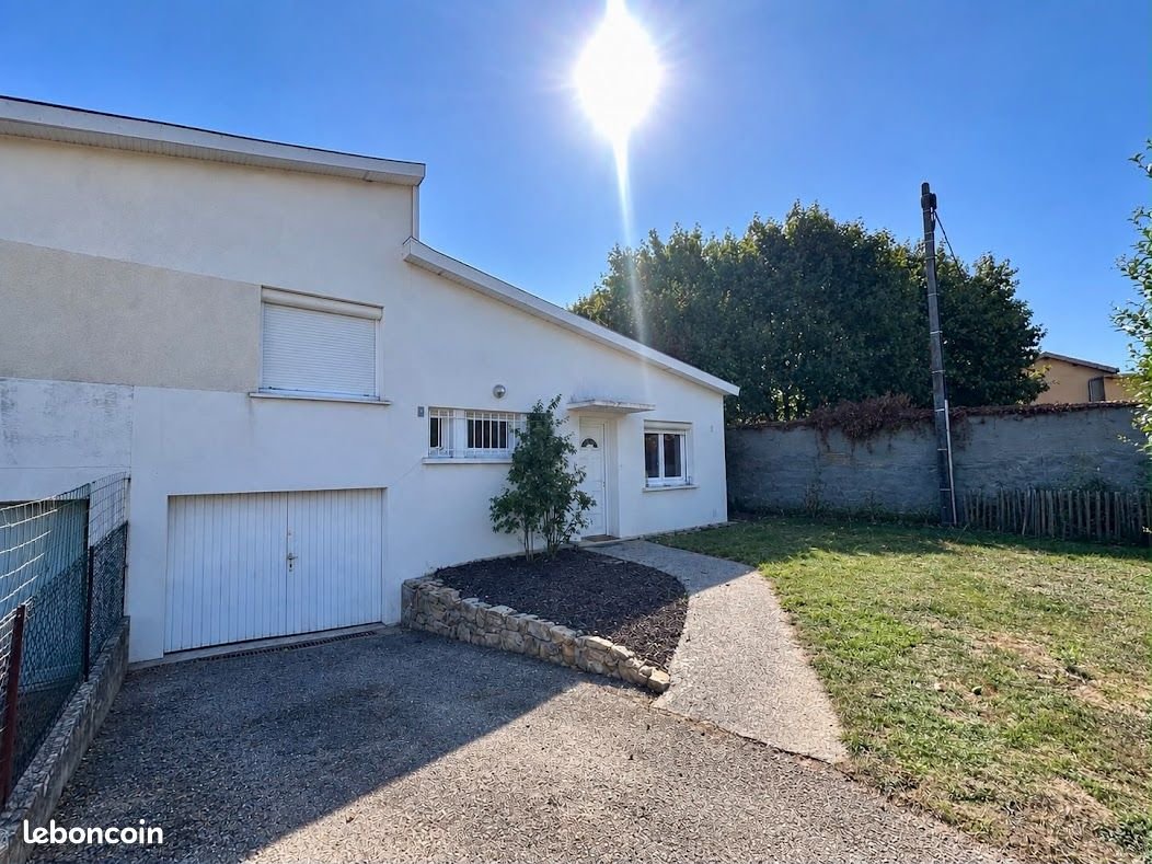 Maison à louer, 75m², Nivolas-Vermelle