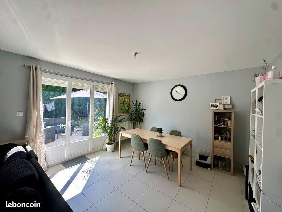 Maison à louer, 75m², Nivolas-Vermelle