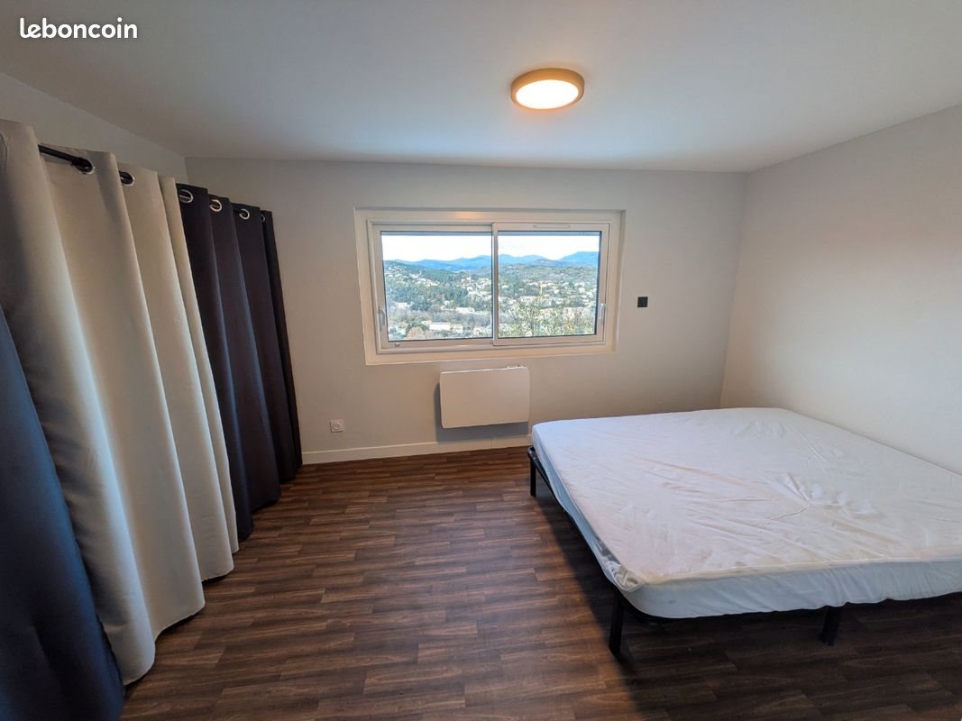 Appartement à louer, 60m², Aubenas