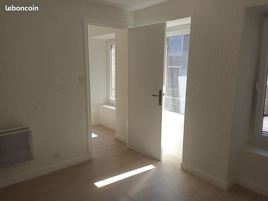 Appartement à louer, 55m², Pradelles