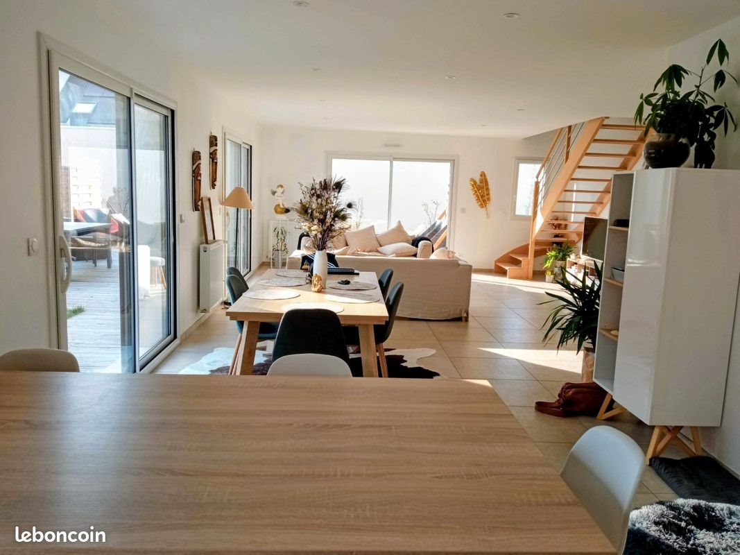 Maison à louer, 146m², Colleville-Montgomery
