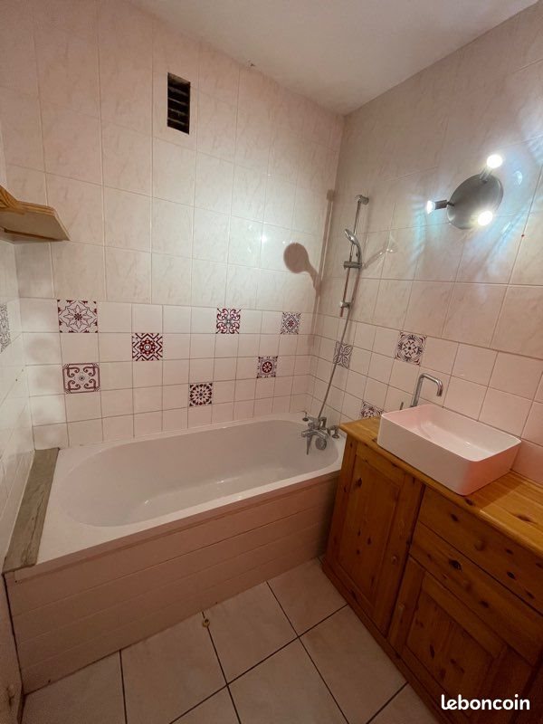 Appartement à louer, 80m², Faverges