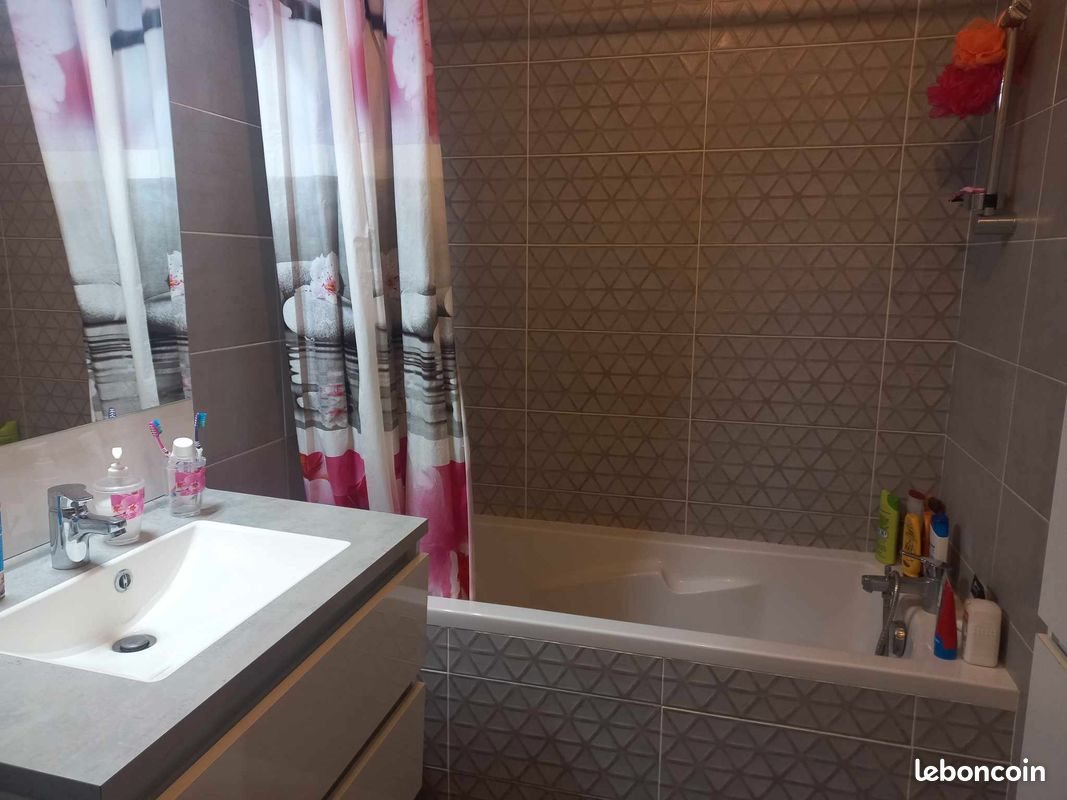 Appartement à louer, 58m², Décines-Charpieu