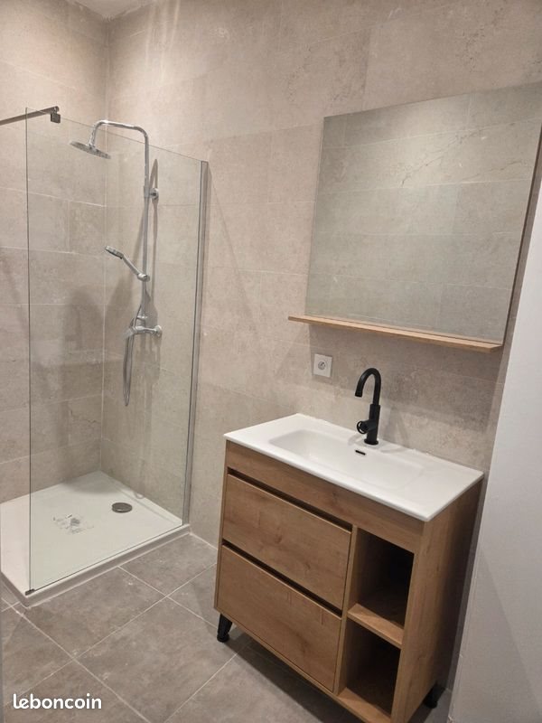 Appartement à louer, 50m², Chusclan