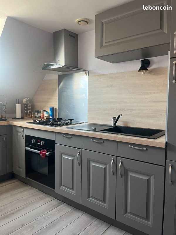 Appartement à louer, 115m², Geneuille