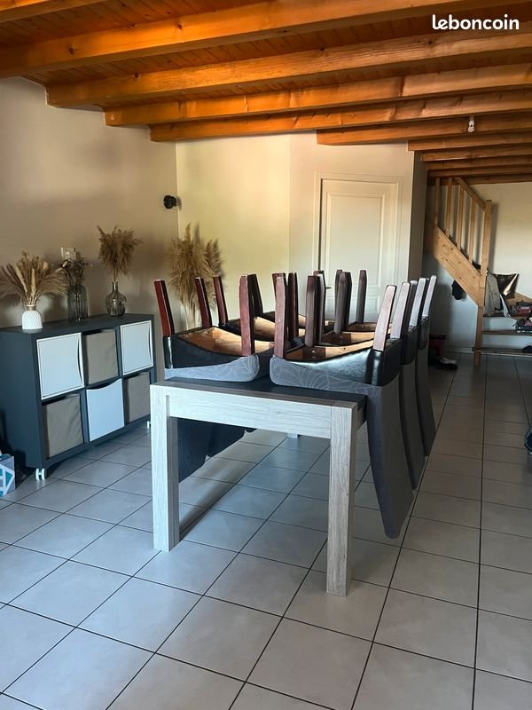 Appartement à louer, 115m², Geneuille