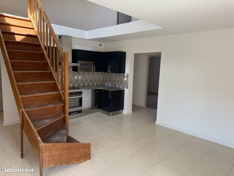 Appartement à louer, 160m², Chaumont