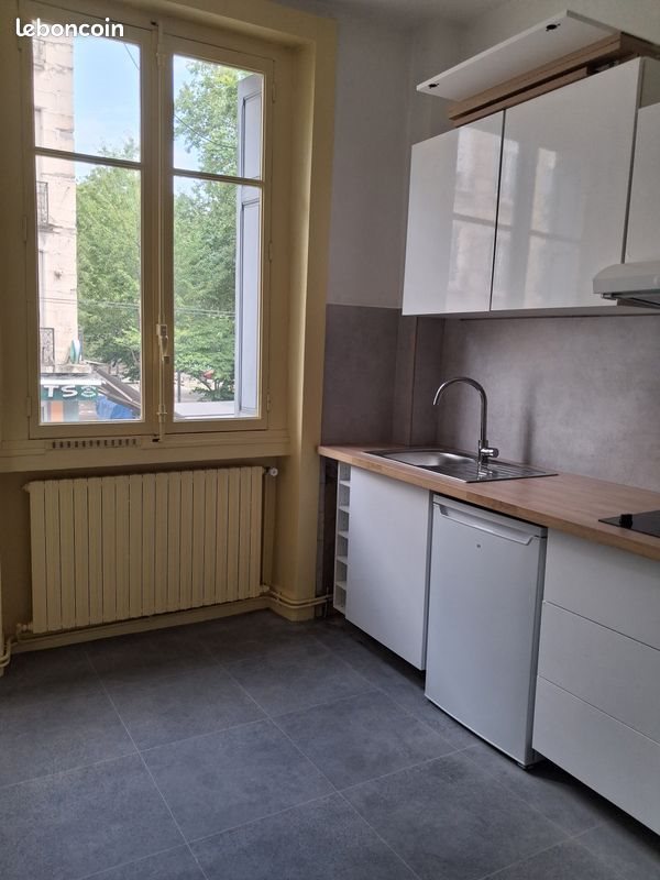 Appartement à louer, 33m², Saint-Etienne