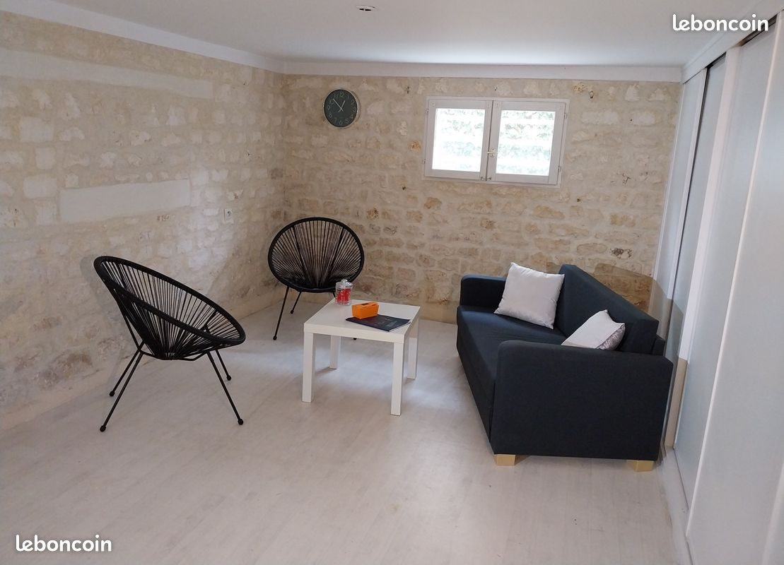 Maison à louer, 15m², Saintes