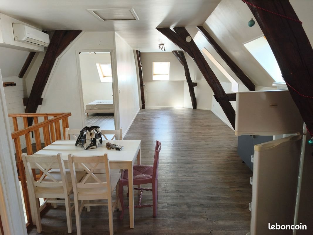 Appartement à louer, 80m², Châtel-Censoir