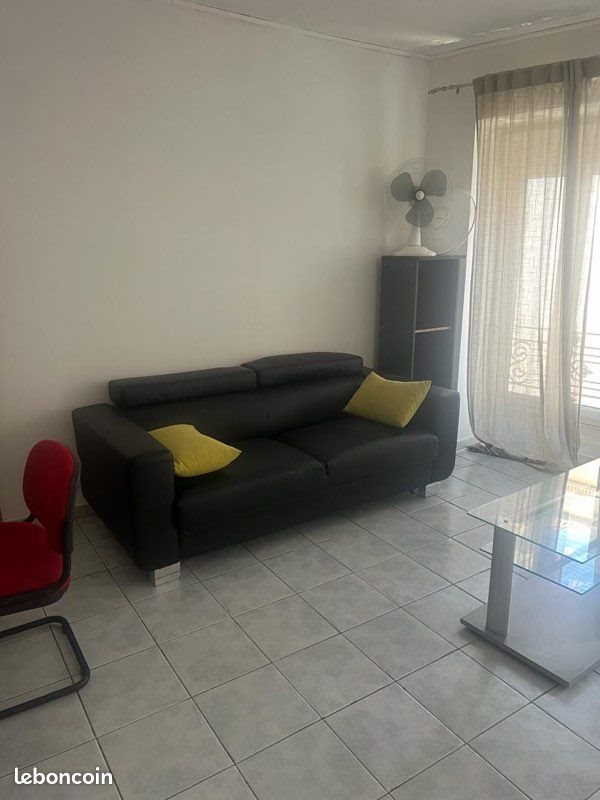 Appartement à louer, 32m², Alès