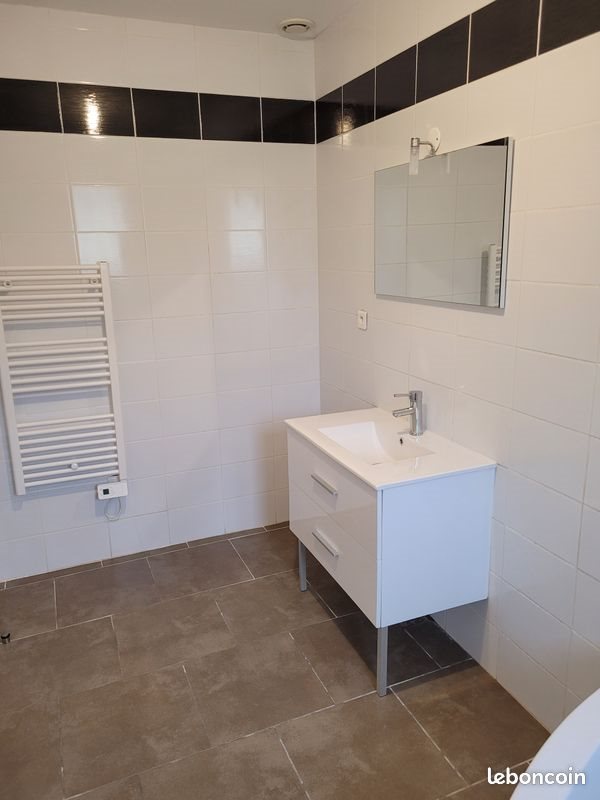 Maison à louer, 92m², Laruscade